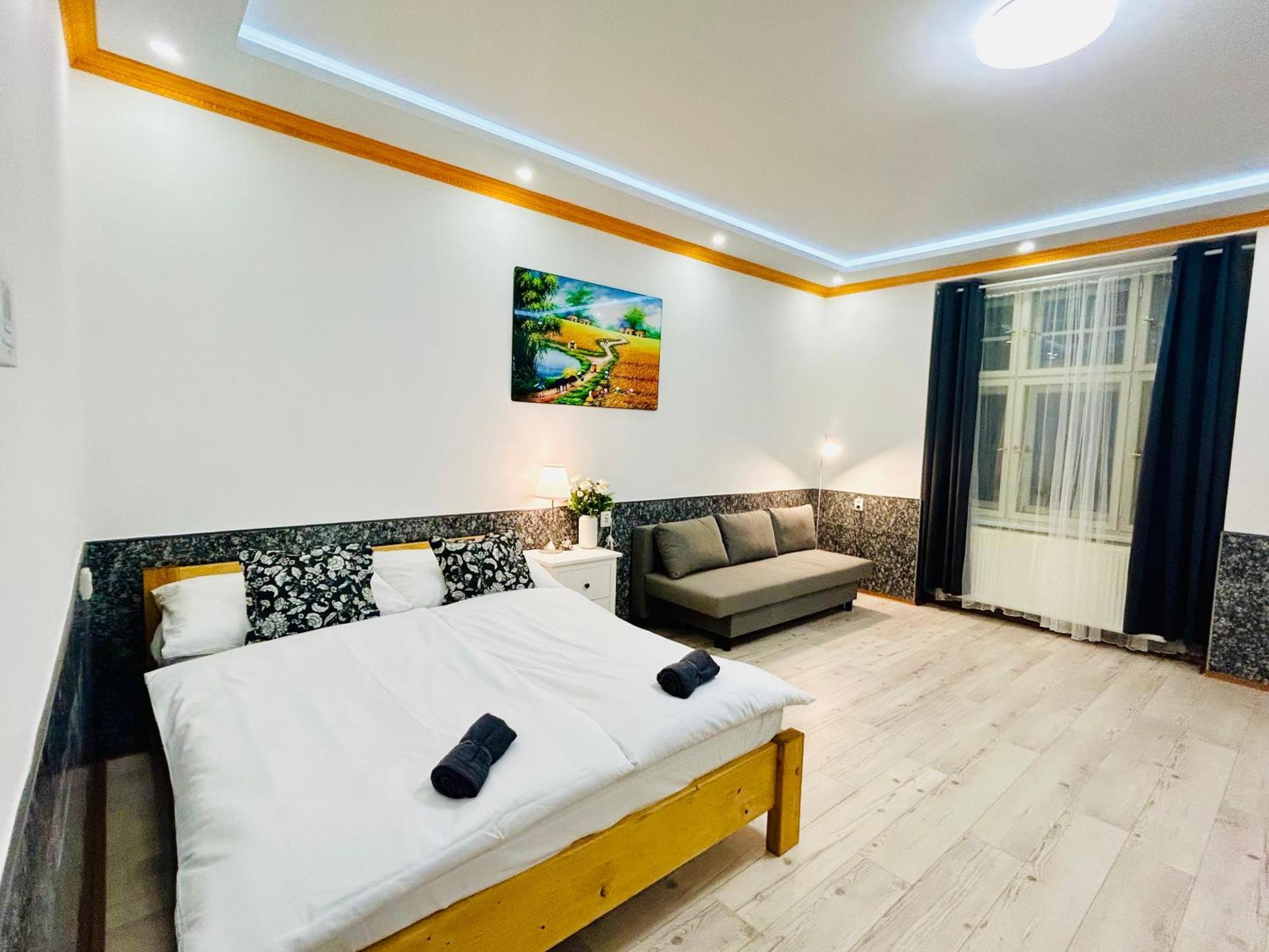 Modern Spacious Apartment In Center Praha Eksteriør bilde