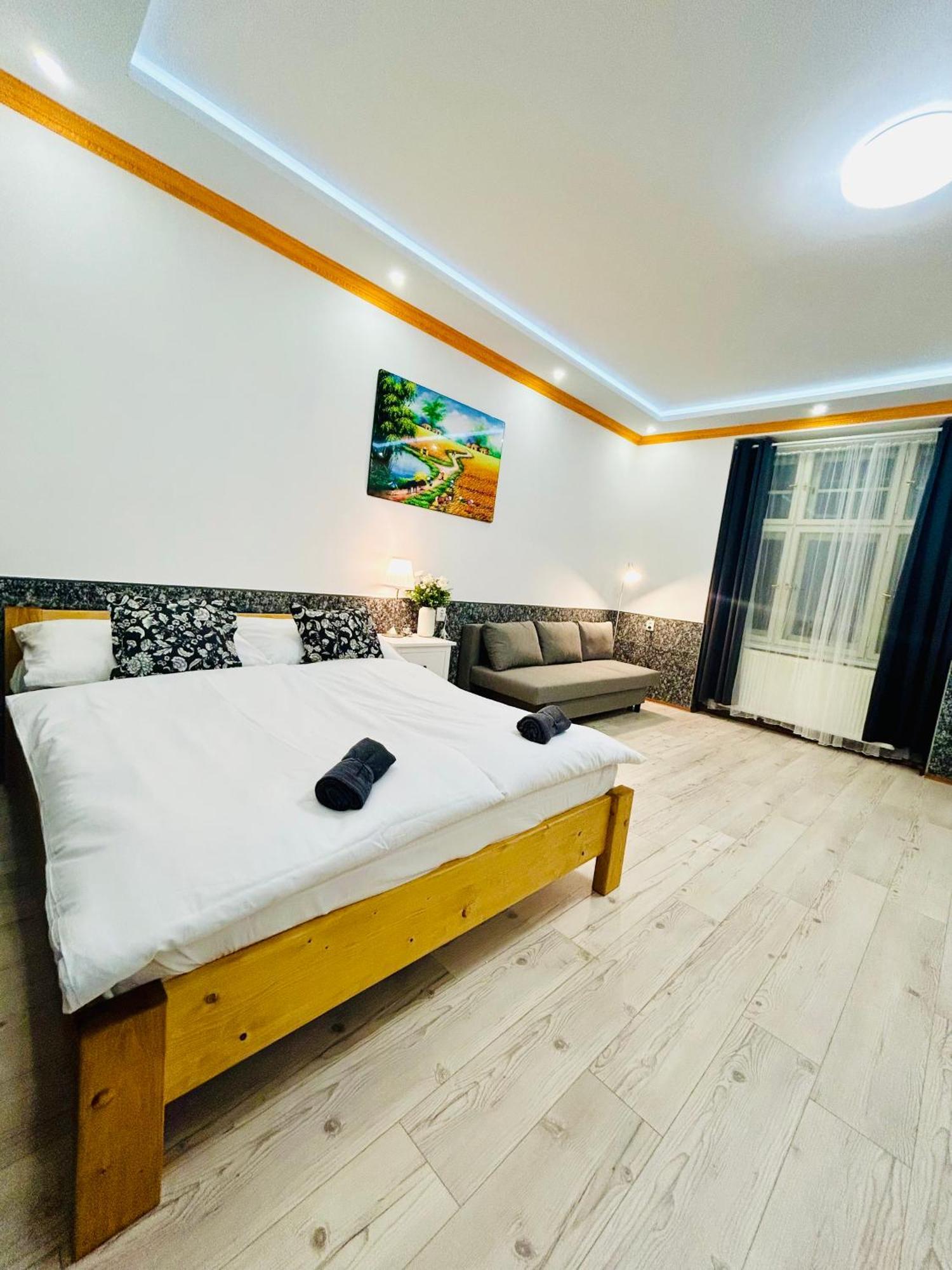 Modern Spacious Apartment In Center Praha Eksteriør bilde