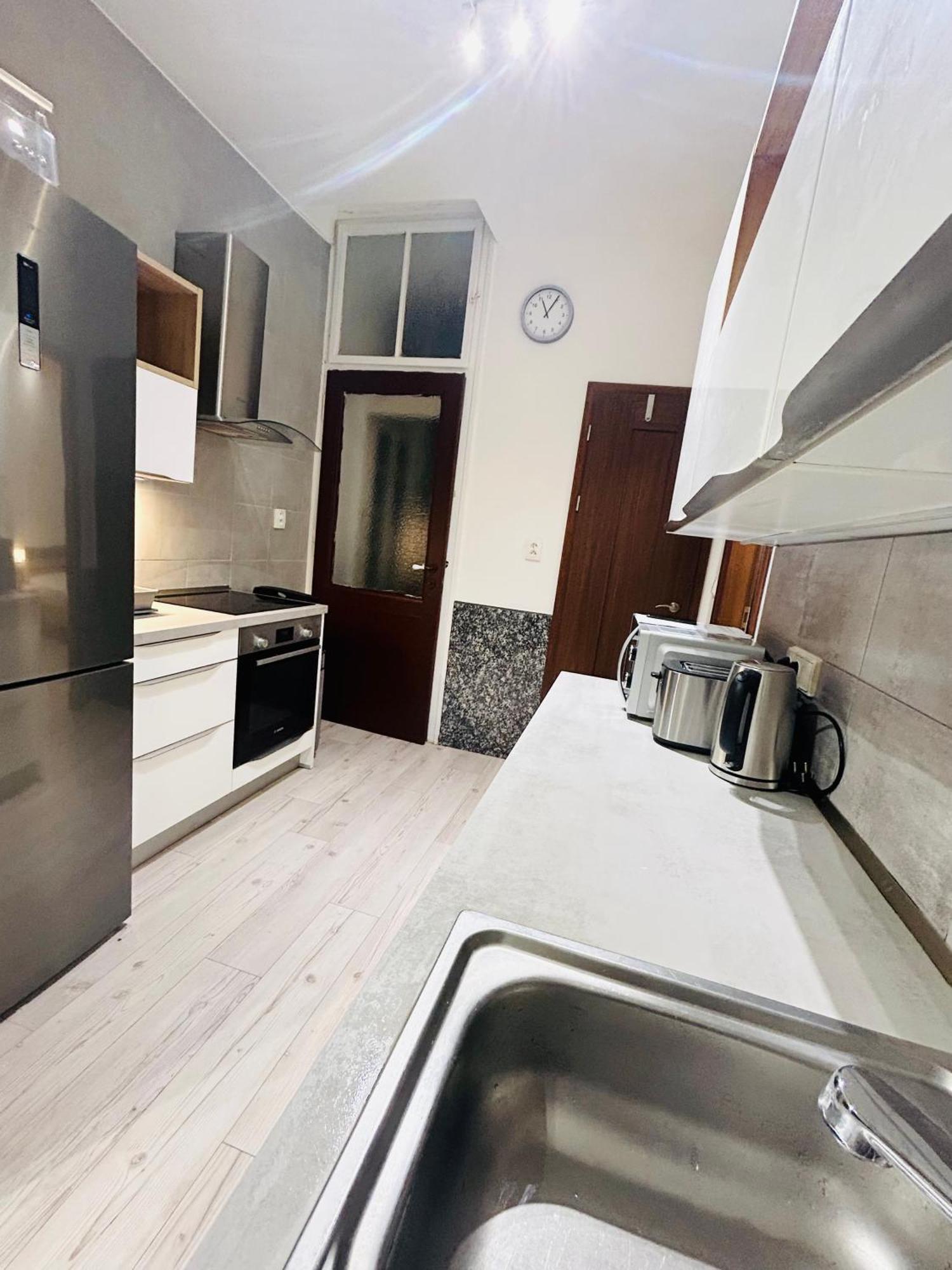 Modern Spacious Apartment In Center Praha Eksteriør bilde