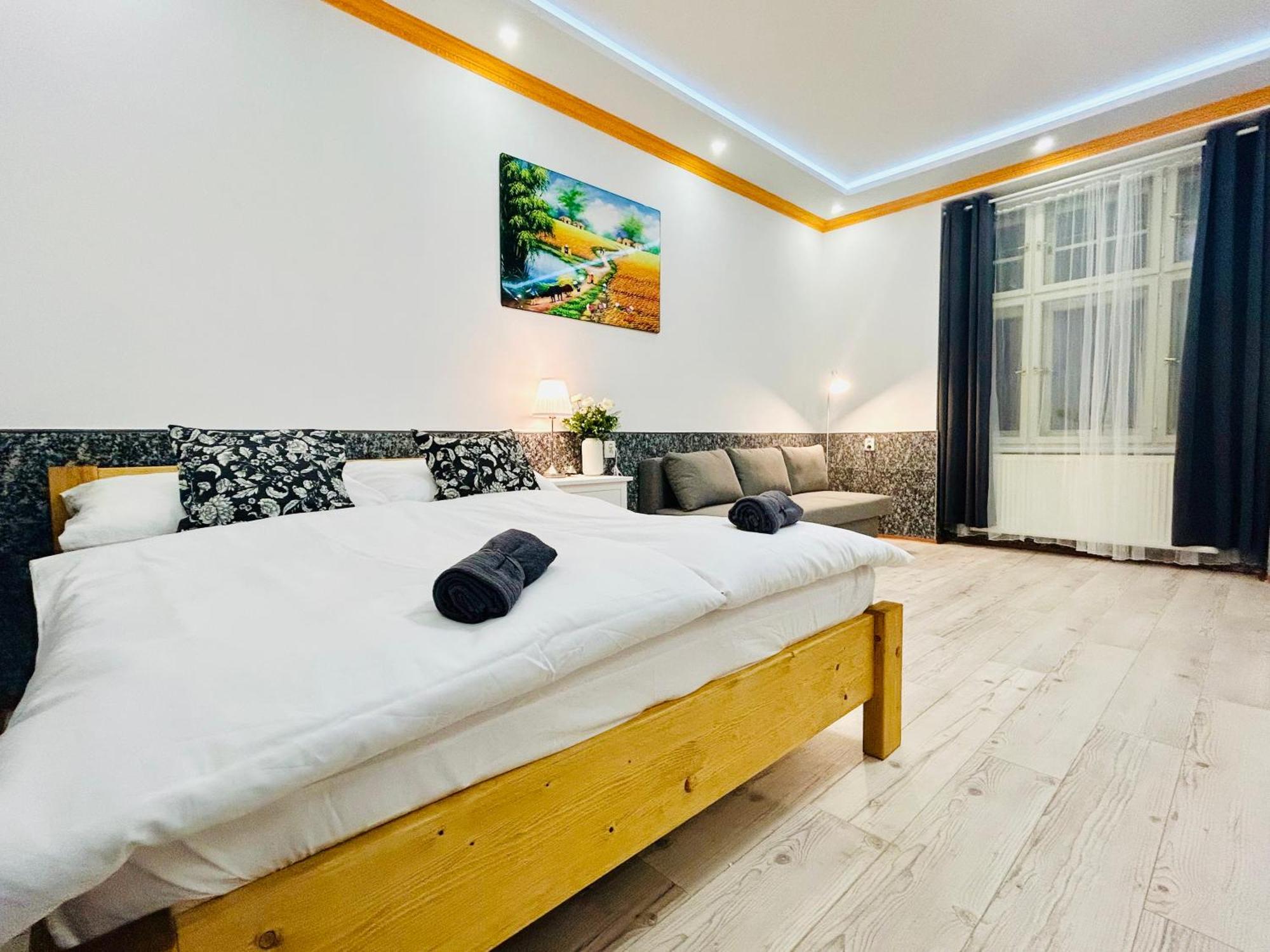 Modern Spacious Apartment In Center Praha Eksteriør bilde